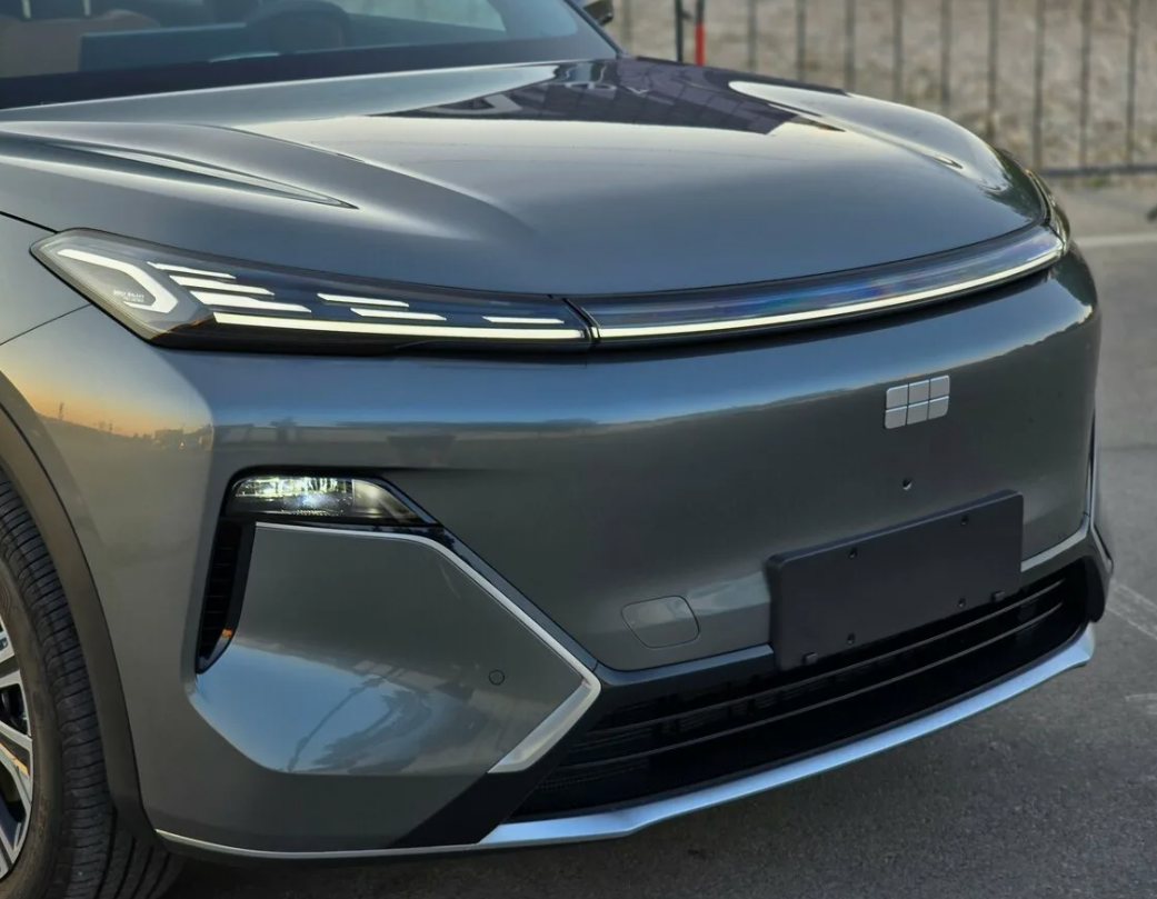 Geely Galaxy Starship 7 front view