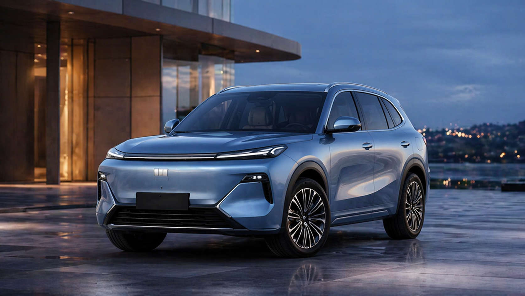 Geely Galaxy Starship 7 front three-quarter